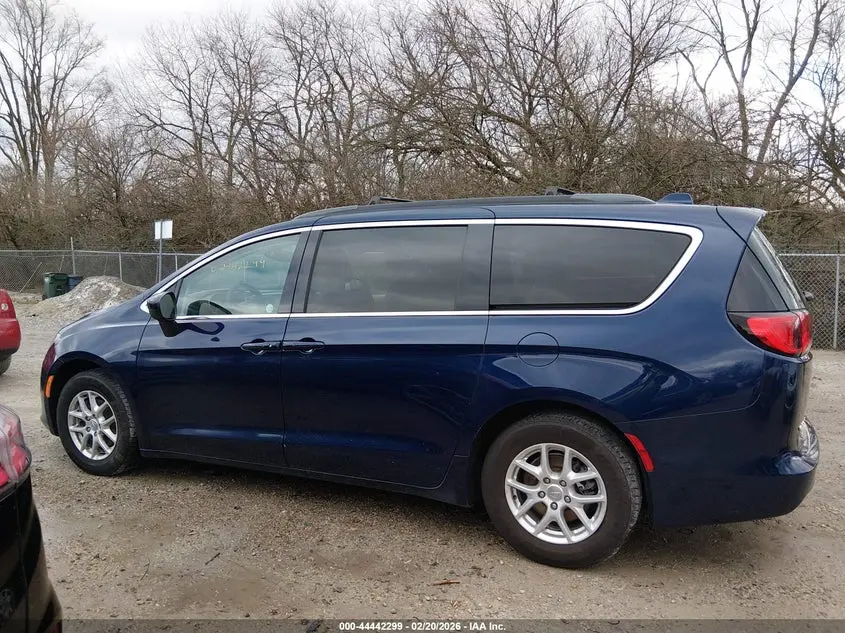 2020 CHRYSLER VOYAGER LXI