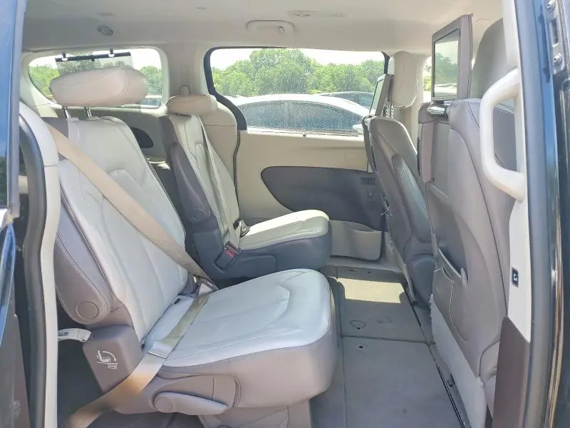 2017 CHRYSLER PACIFICA TOURING L PLUS  