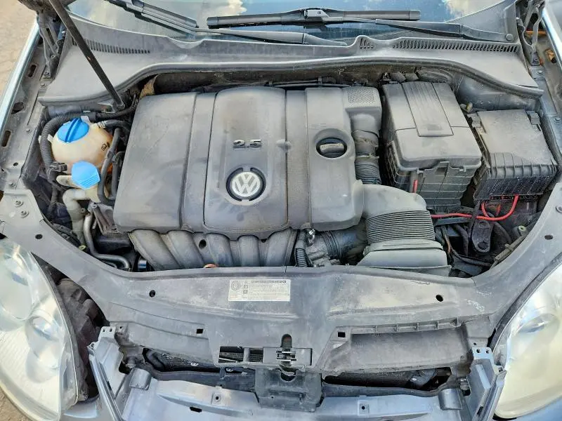 2010 VOLKSWAGEN JETTA SE  