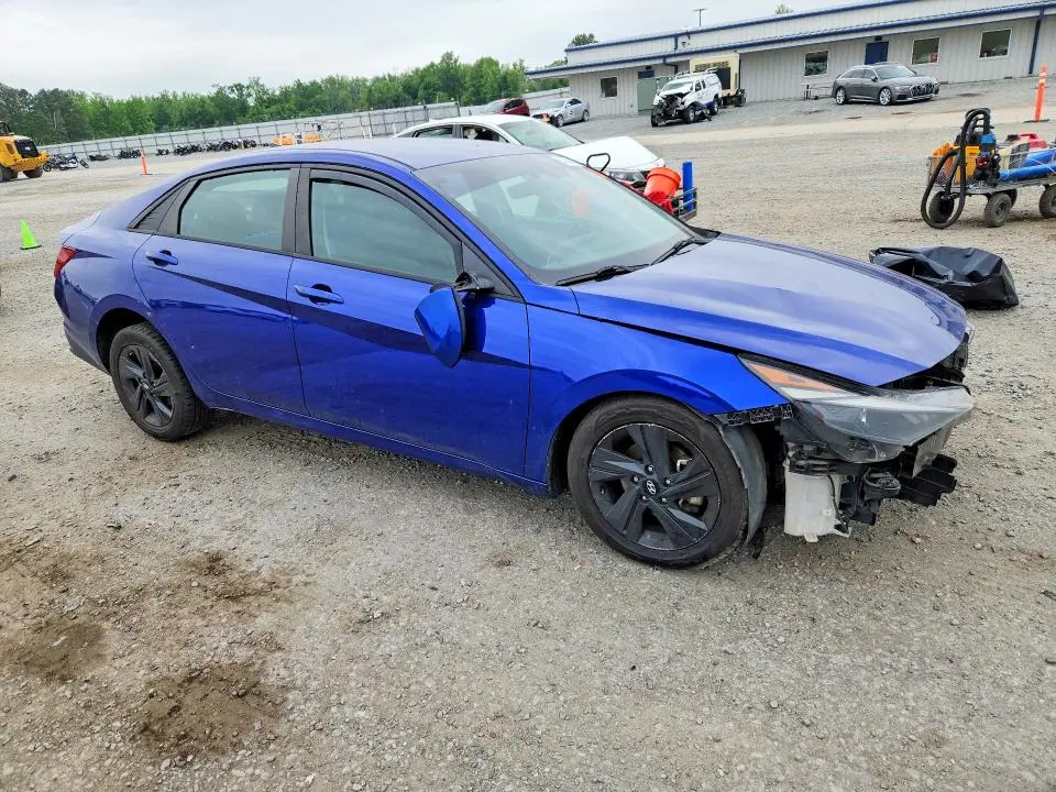 2021 HYUNDAI ELANTRA SEL  
