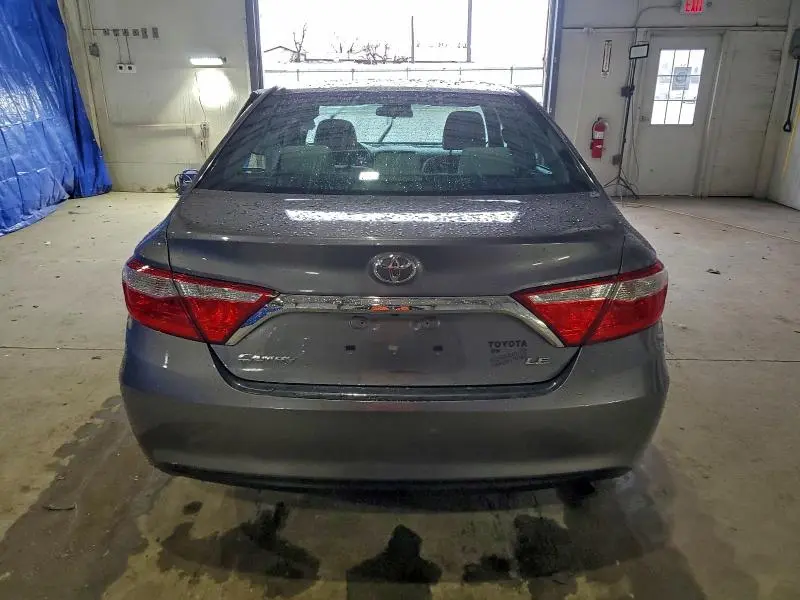 2016 TOYOTA CAMRY LE  