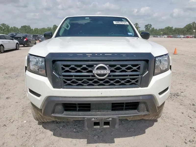 2024 NISSAN FRONTIER S  