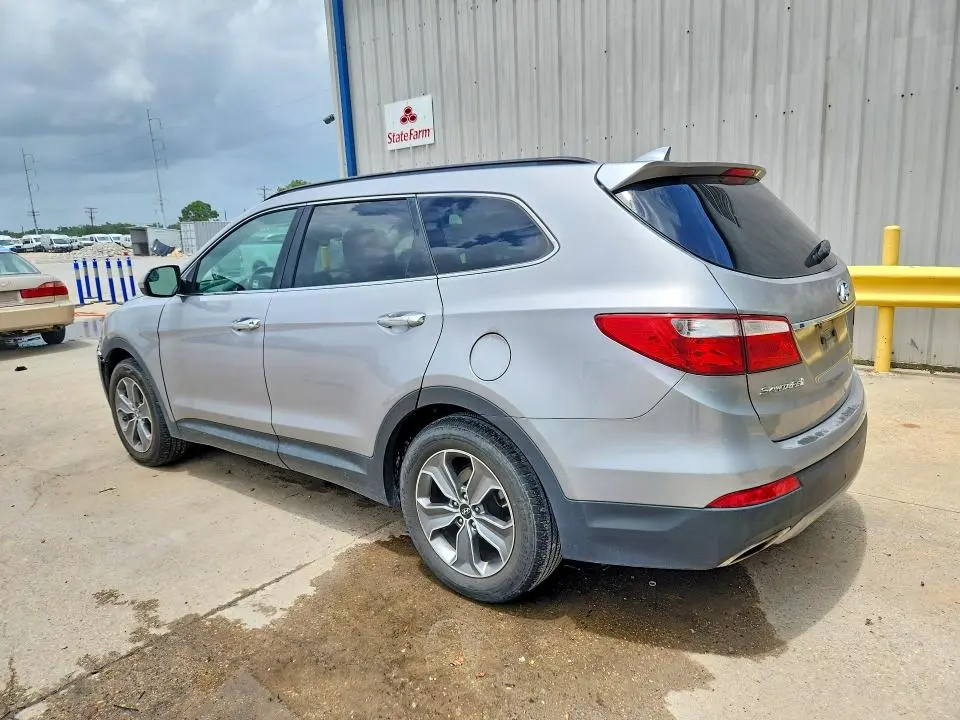 2016 HYUNDAI SANTA FE SE  