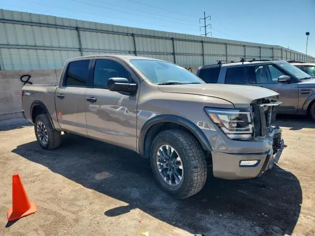 2024 NISSAN TITAN PRO-4X  