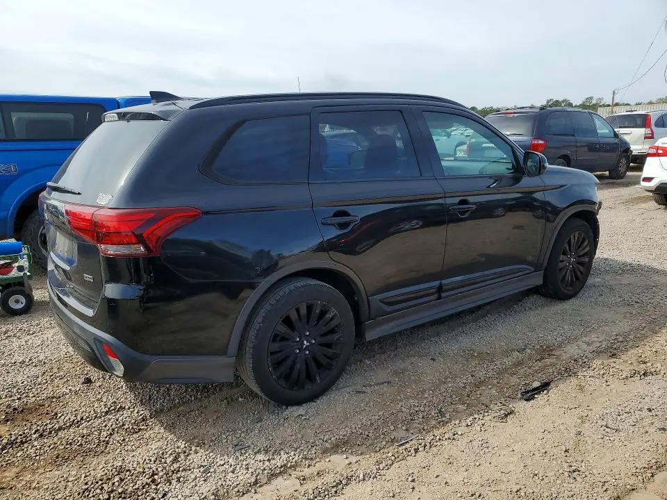 2020 MITSUBISHI OUTLANDER SE  