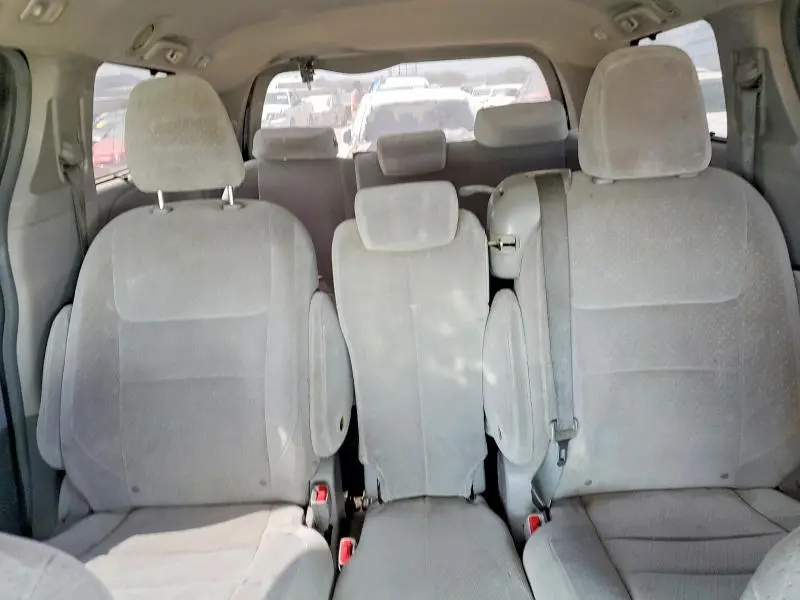 2015 TOYOTA SIENNA LE 8-PASSENGER  