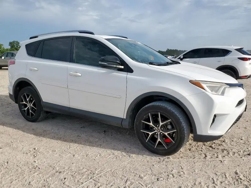 2018 TOYOTA RAV4 SE  
