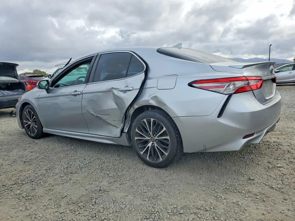 2019 TOYOTA CAMRY SE  