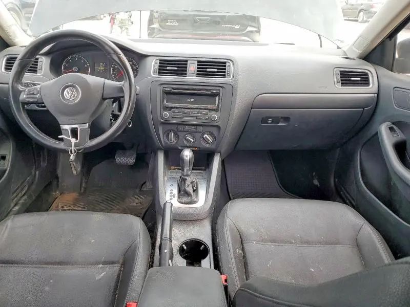 2012 VOLKSWAGEN JETTA SE  