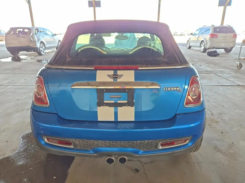 2011 MINI COOPER S  