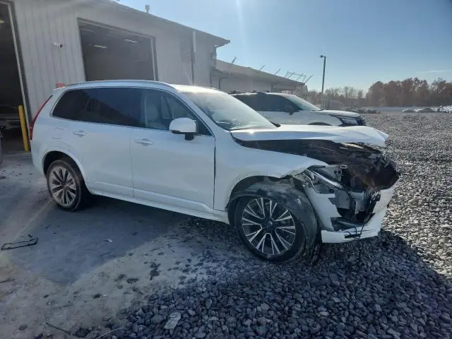 2022 VOLVO XC90 T6 MOMENTUM  