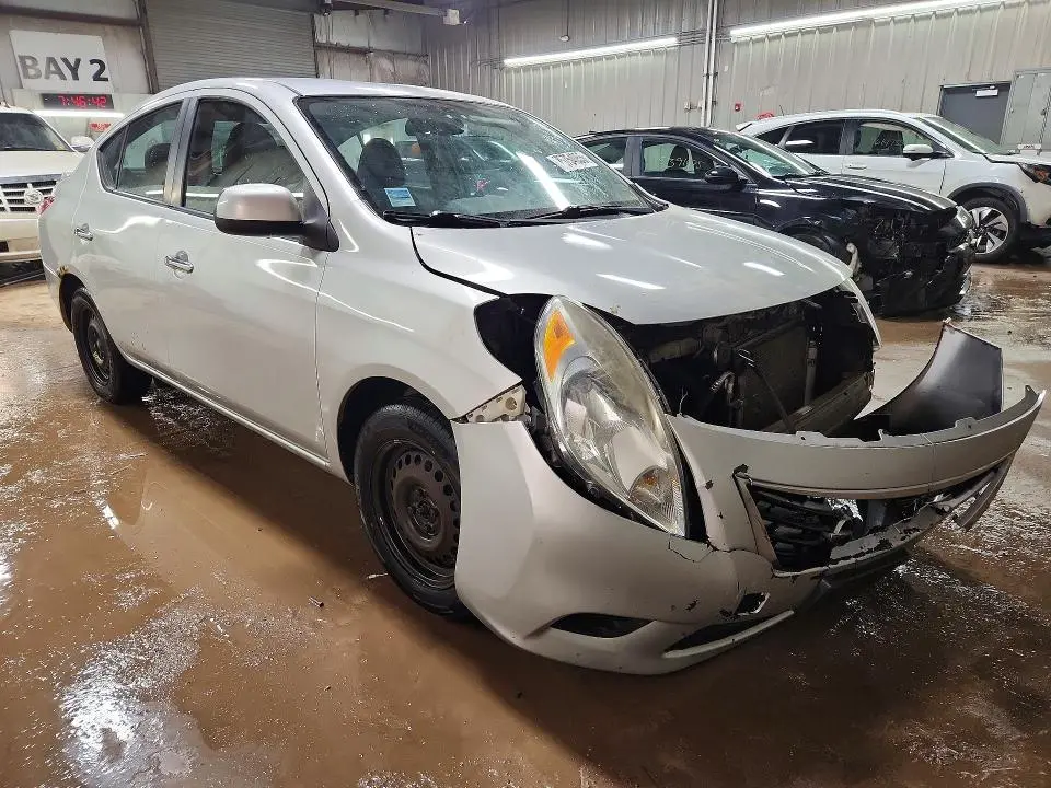 2013 NISSAN VERSA S  