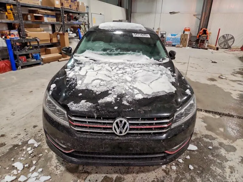2013 VOLKSWAGEN PASSAT SEL  