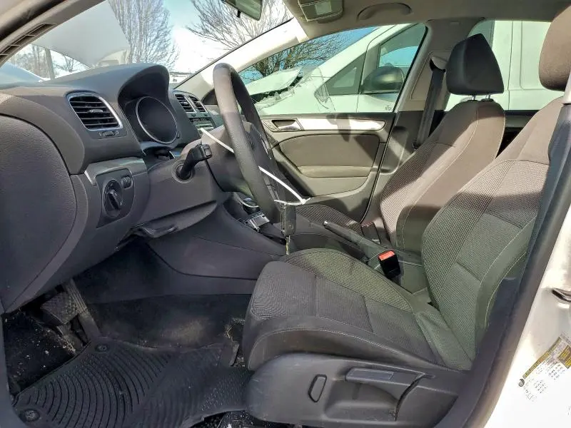 2011 VOLKSWAGEN GOLF   