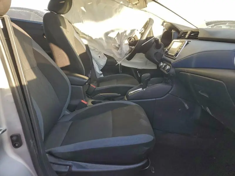 2023 NISSAN VERSA SV  