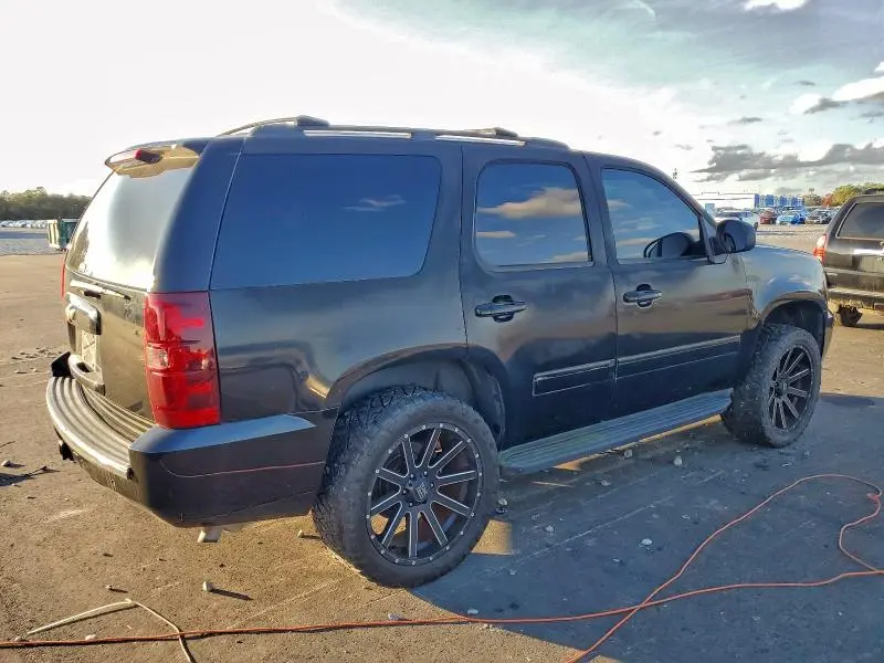 2011 CHEVROLET TAHOE C1500 LTZ  