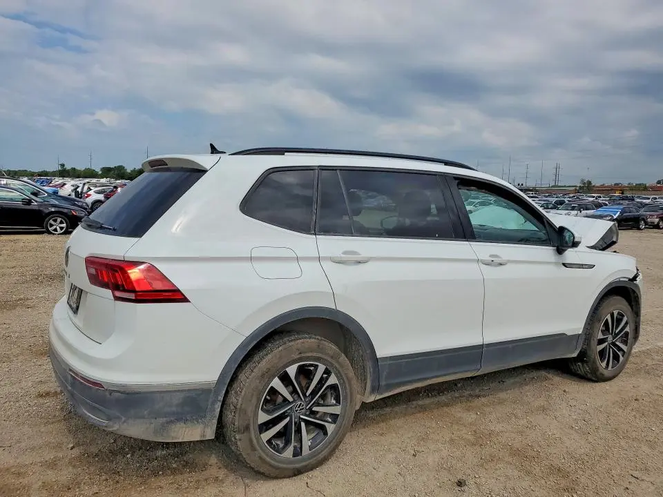2022 VOLKSWAGEN TIGUAN S  