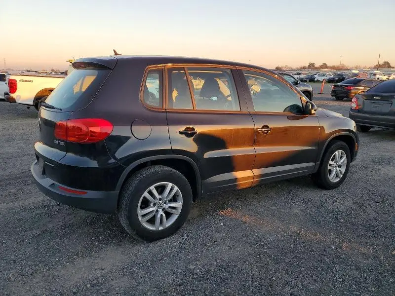 2013 VOLKSWAGEN TIGUAN S  