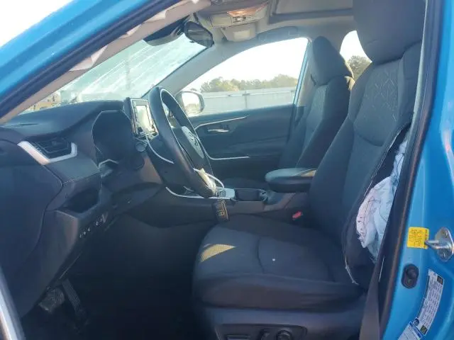 2020 TOYOTA RAV4 XLE  