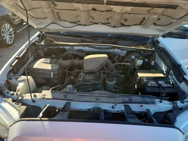 2019 TOYOTA TACOMA SR  