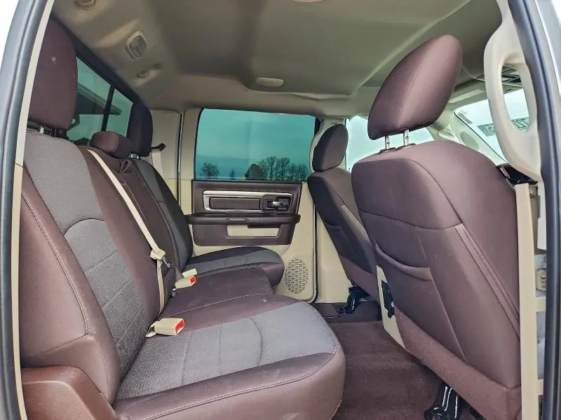 2017 RAM 1500 SLT  