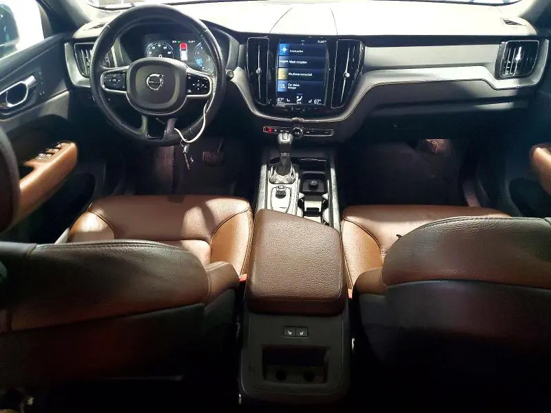 2018 VOLVO XC60 T6  