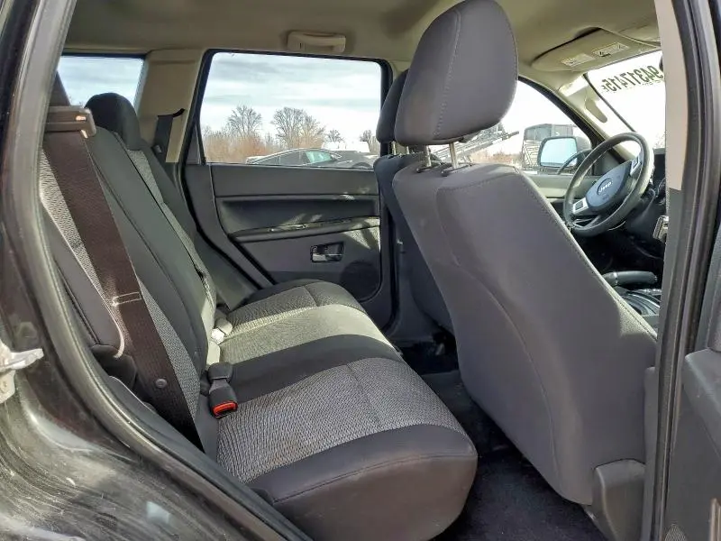 2010 JEEP GRAND CHEROKEE LAREDO  