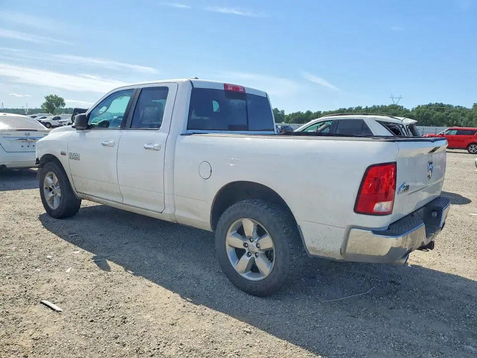 2016 RAM 1500 SLT  