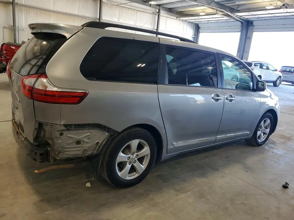 2015 TOYOTA SIENNA LE  