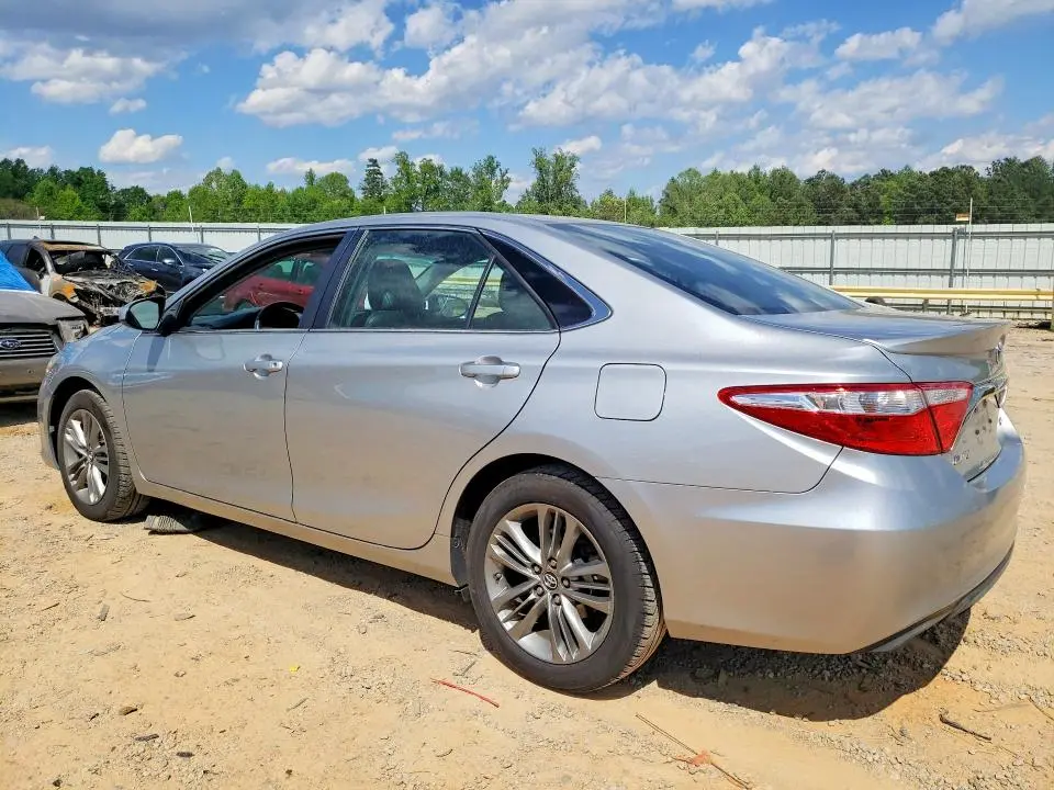 2017 TOYOTA CAMRY SE  