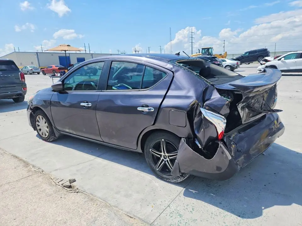 2015 NISSAN VERSA 1.6 SV  