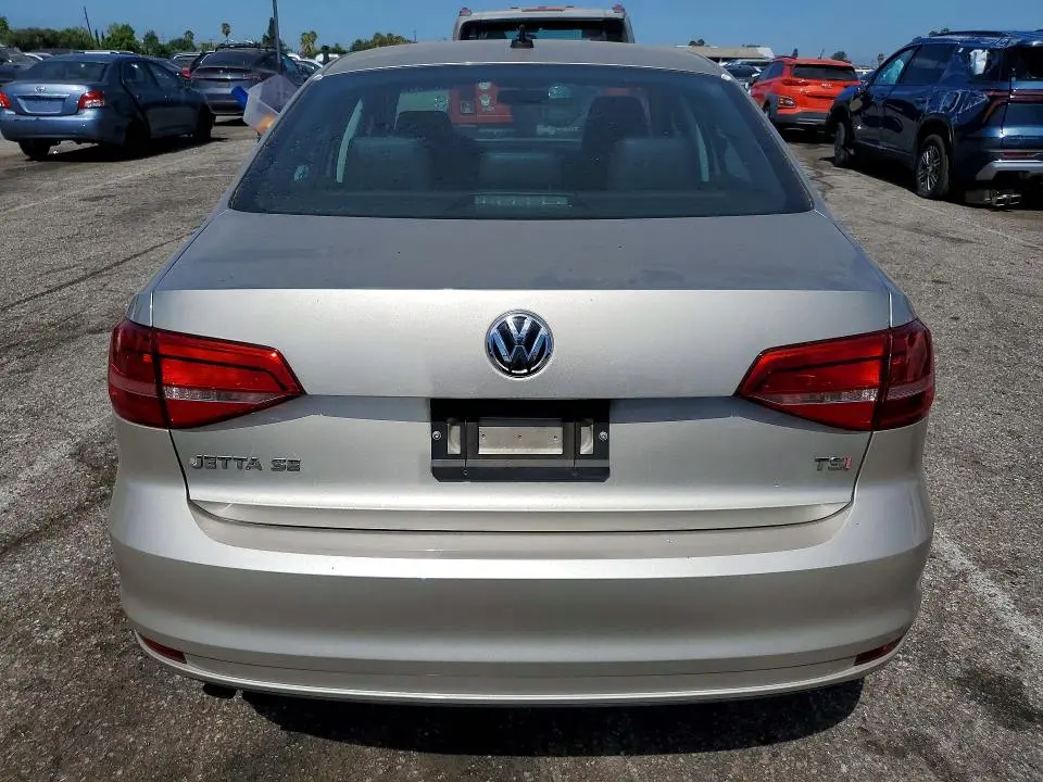 2015 VOLKSWAGEN JETTA SE  
