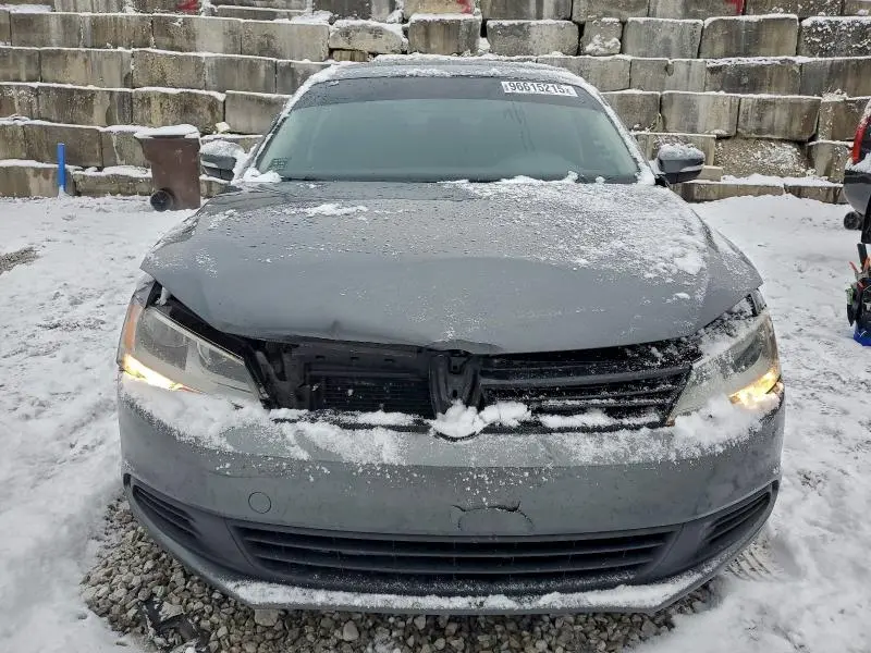 2012 VOLKSWAGEN JETTA SE  
