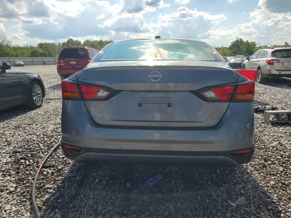 2024 NISSAN ALTIMA SV  