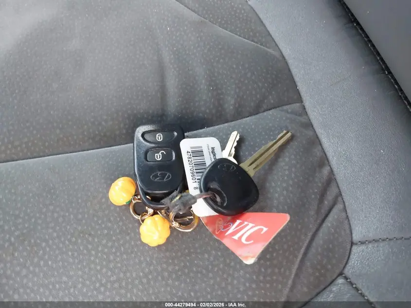 2012 HYUNDAI SANTA FE SE