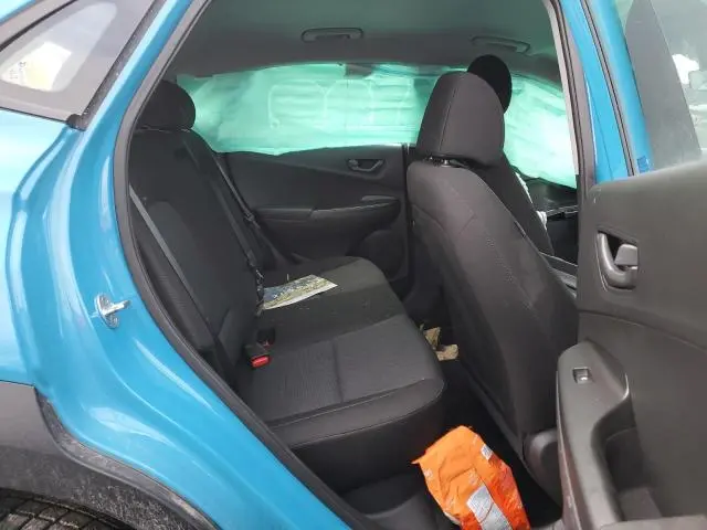 2022 HYUNDAI KONA SE  