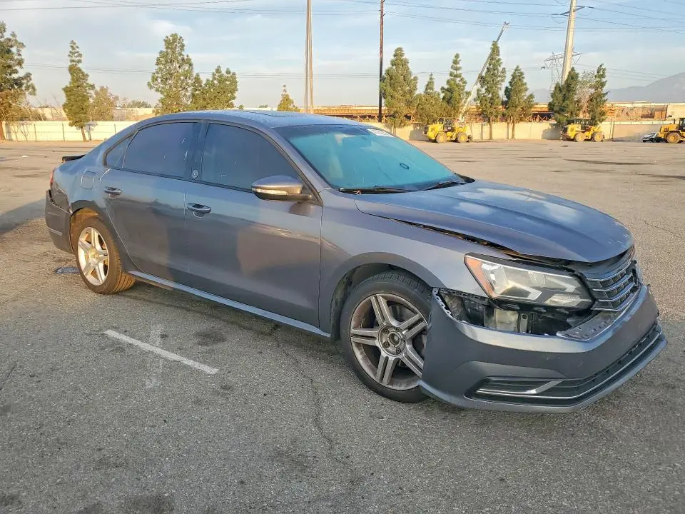 2019 VOLKSWAGEN PASSAT   