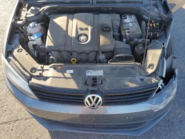 2011 VOLKSWAGEN JETTA SE  