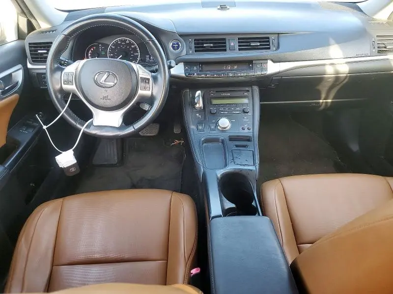 2011 LEXUS CT 200  
