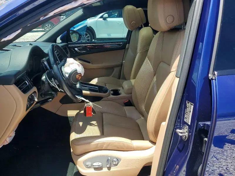 2024 PORSCHE MACAN S  