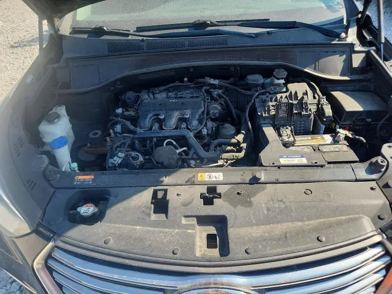 2017 HYUNDAI SANTA FE SE  