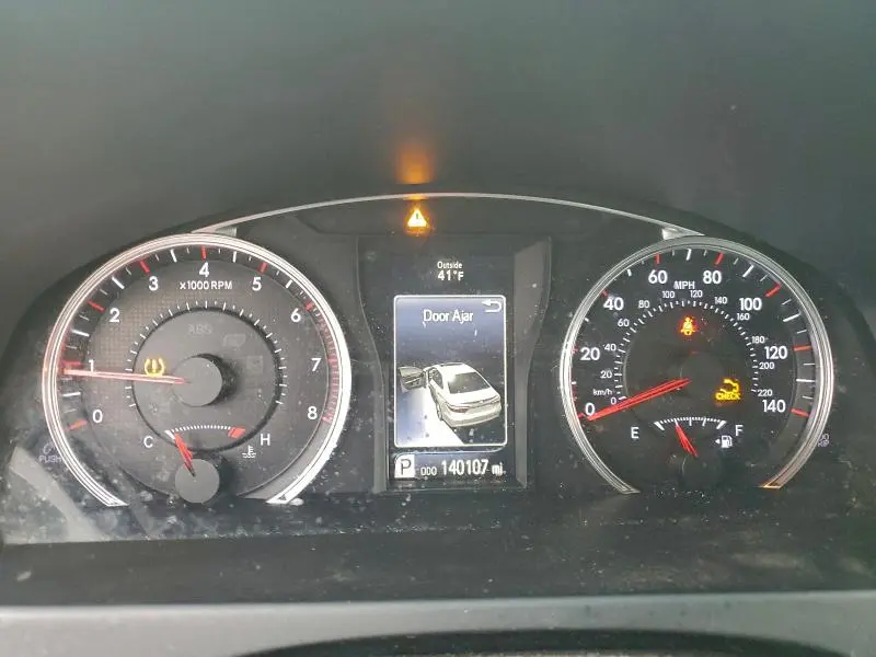 2015 TOYOTA CAMRY LE  