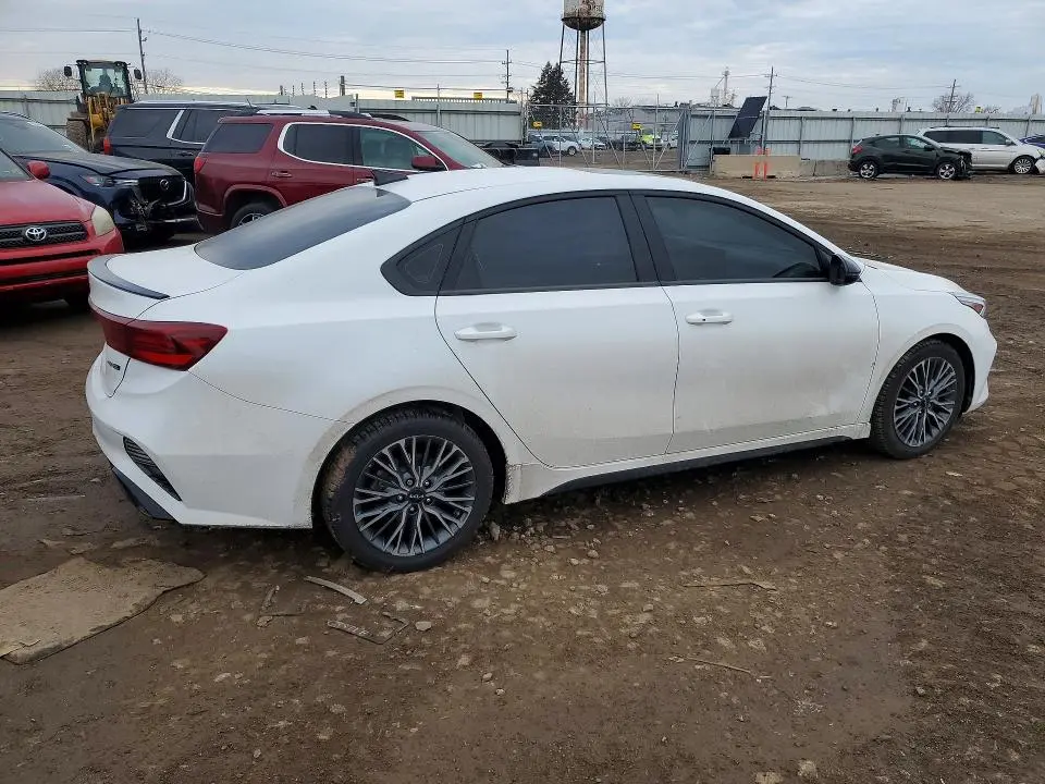 2023 KIA FORTE GT-LINE  