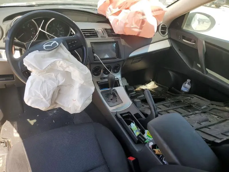 2011 MAZDA 3 I  
