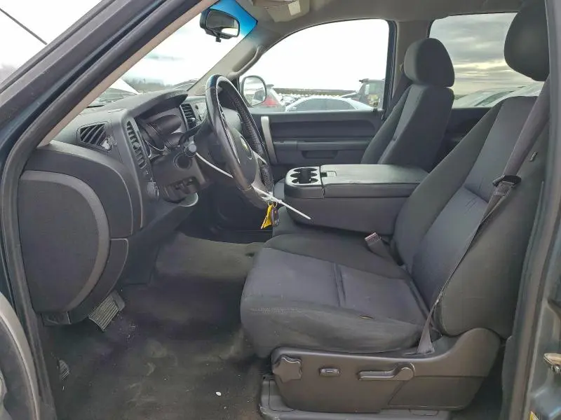 2011 CHEVROLET SILVERADO C1500 LT  