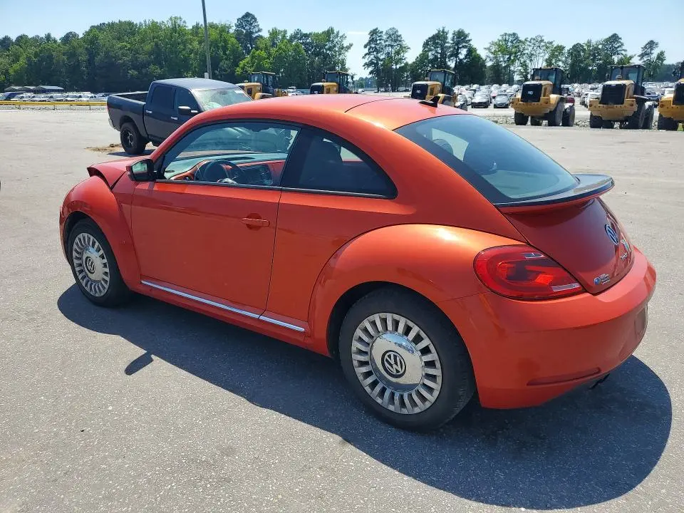 2016 VOLKSWAGEN BEETLE SE  