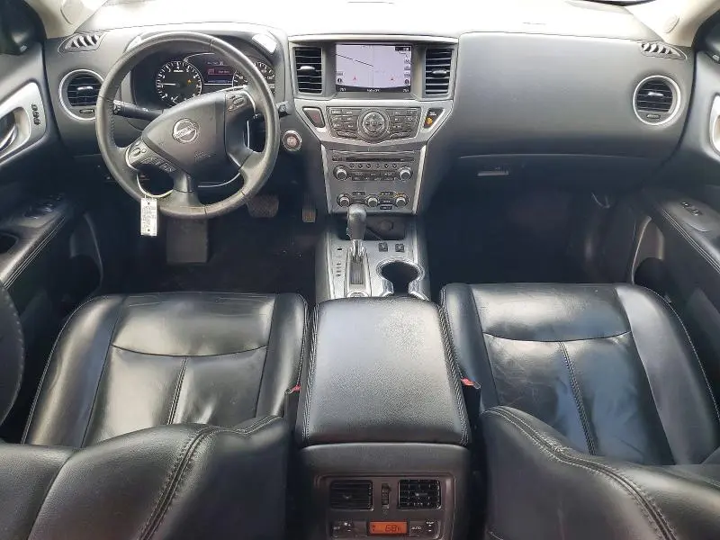 2017 NISSAN PATHFINDER SL  
