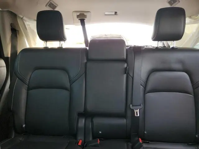 2024 NISSAN PATHFINDER SL  