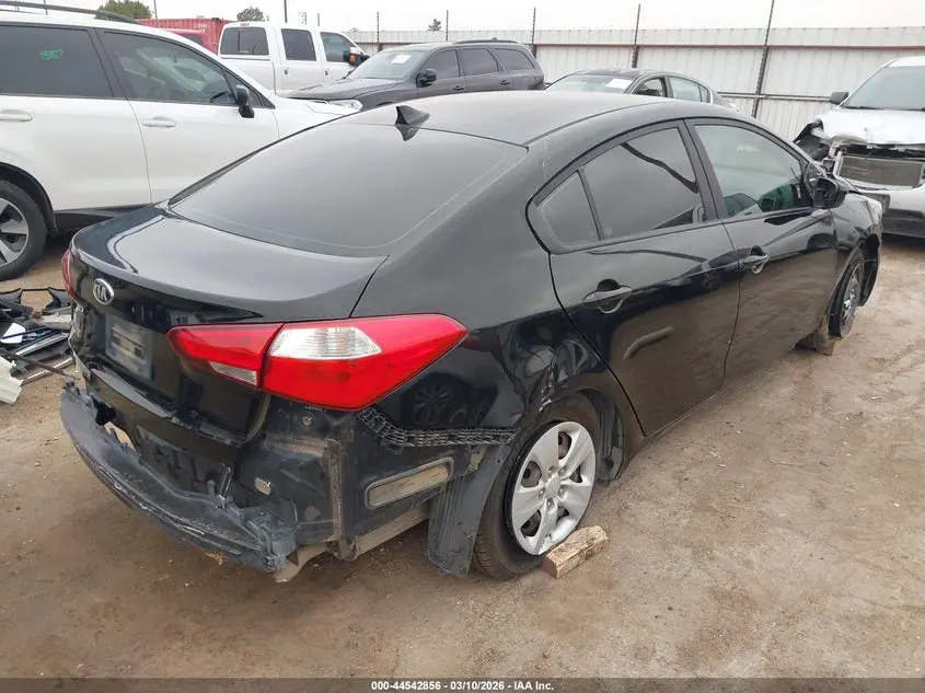2017 KIA FORTE LX