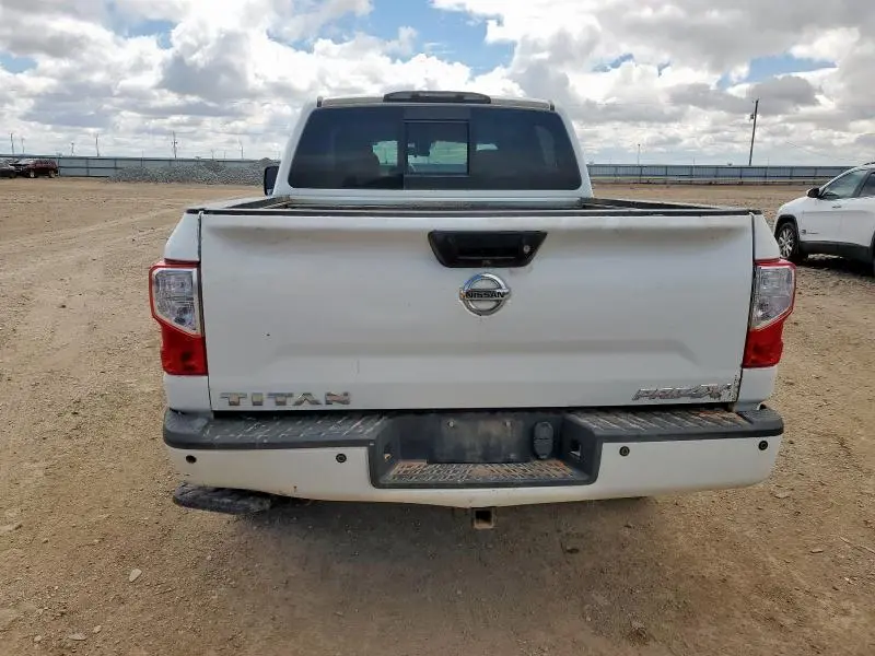 2018 NISSAN TITAN SV  